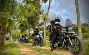 On the way to Veedur Dam